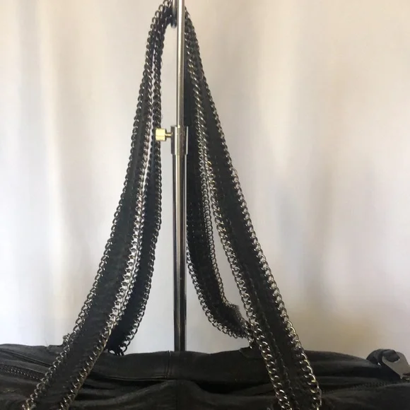 JOELLE HAWKINS large black genuine leather shoulder handbag. Silver hardware. - Picture 4 of 14